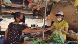 Nhiều địa phương ở Nghệ An triển khai “Đi chợ giúp dân” mùa dịch