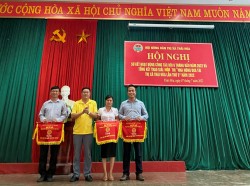 Hội Nông dân thị xã Thái Hòa: trao giải cuộc thi Nhà nông đua tài