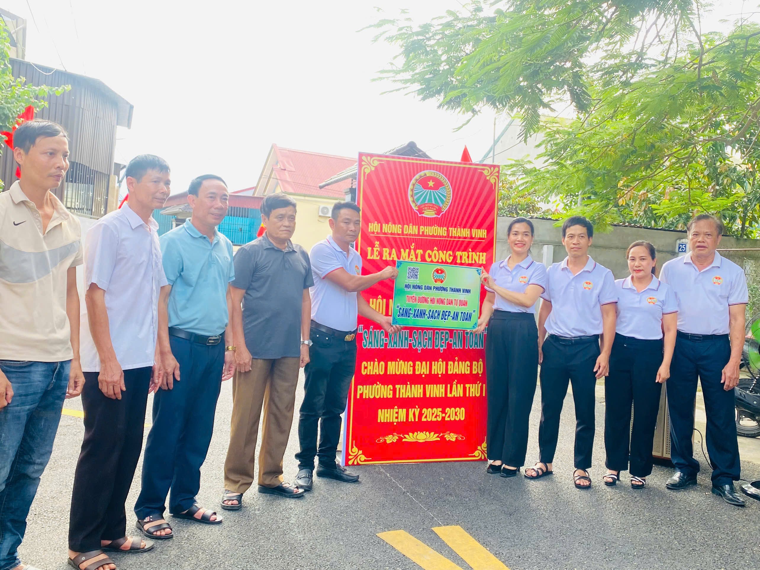 le ra mat cong trinh chao mung dai hoi dang bo