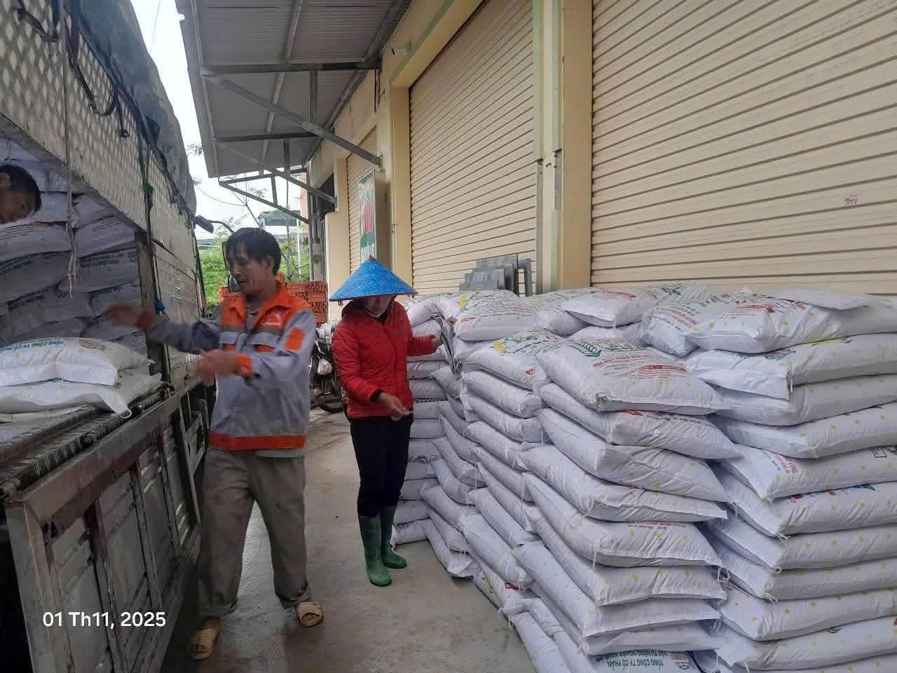 gen h hoat dong dich vu cung ung phan bon cua hoi nong dan xa quynh anh