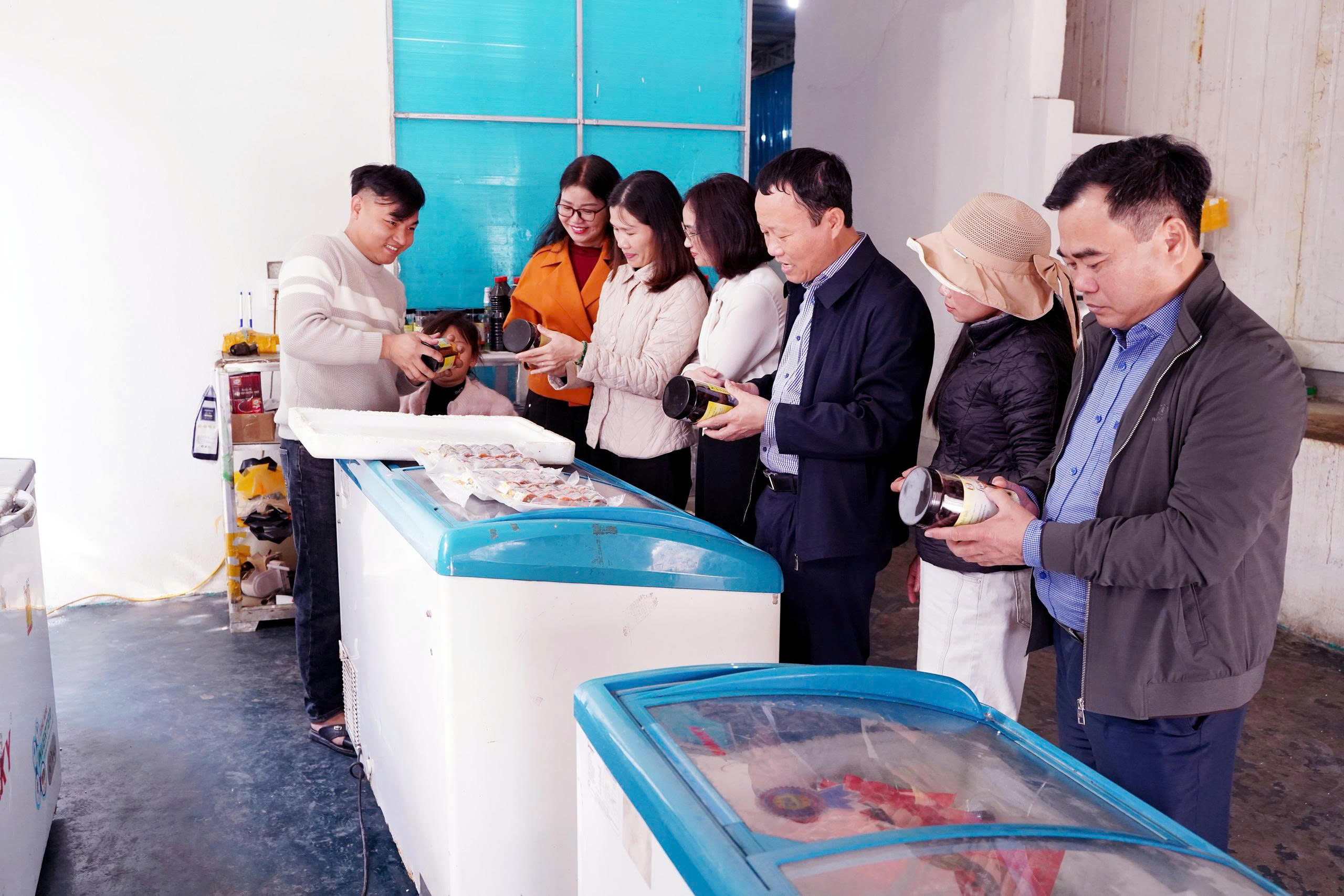 tham mo hinh che bien luong o xa hop minh