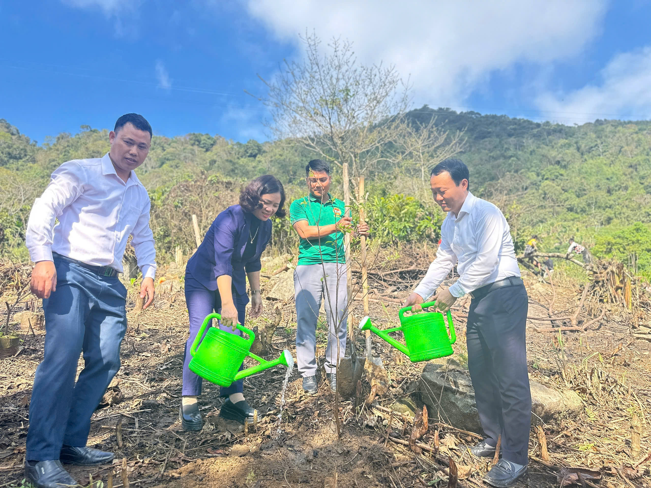 713148088919349371 1