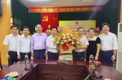 Các cơ quan, đơn vị chúc mừng Hội Nông dân tỉnh nhân kỷ niệm 92 năm ngày thành lập Hội