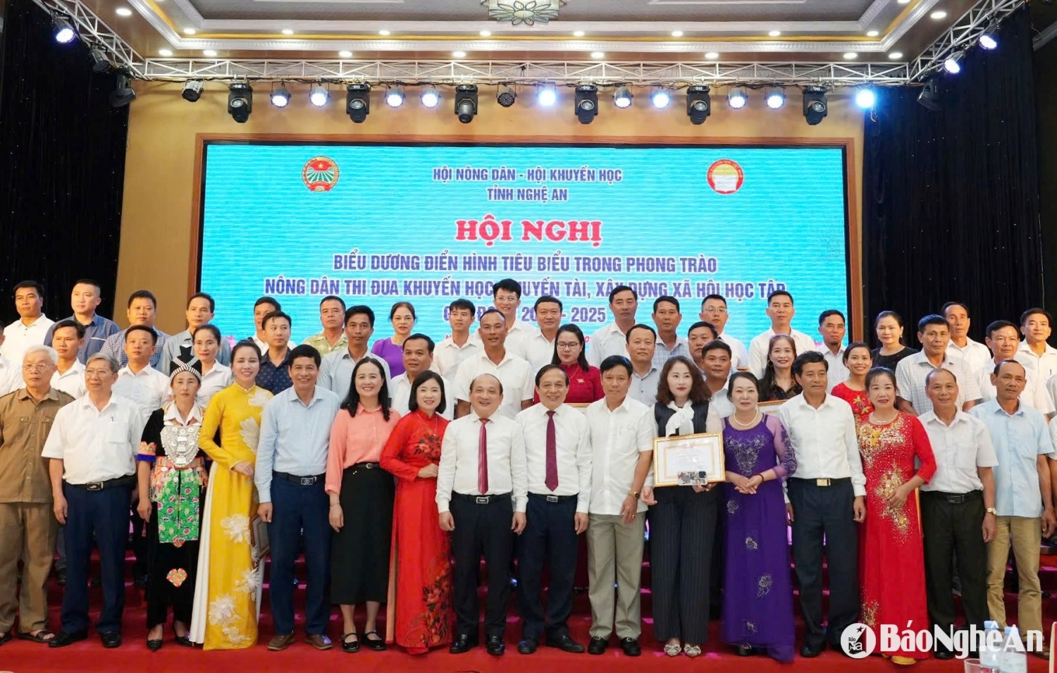 nhung guong mat dien hinh